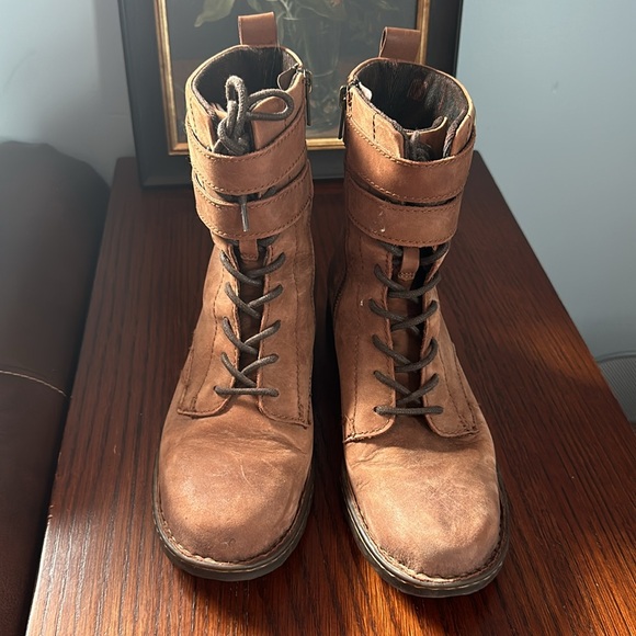 Born Camryn Lace-Up Boot (Women) - Picture 6 of 11